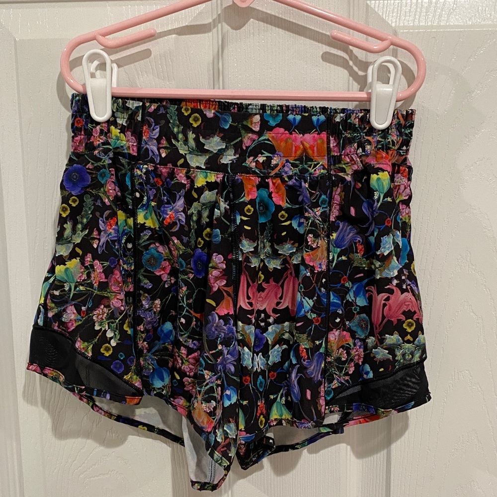 Lululemon Floral Shorts Size 4
